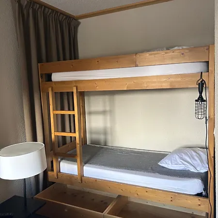 Hotel Hillary